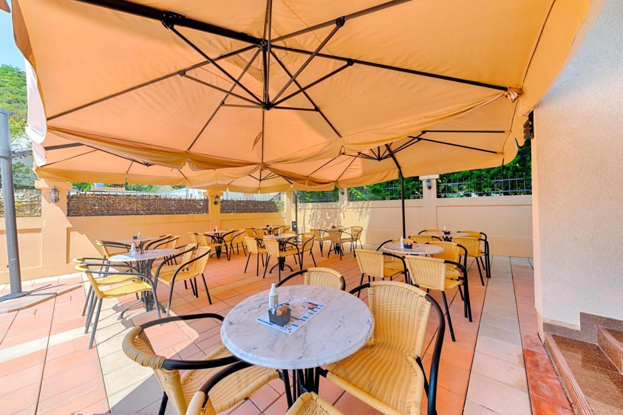 Hotel Dana Čanj 외부 사진
