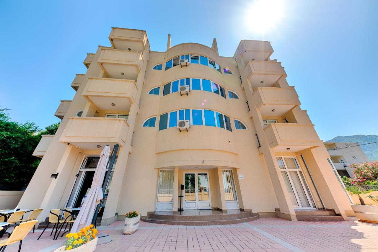 Hotel Dana Čanj 외부 사진
