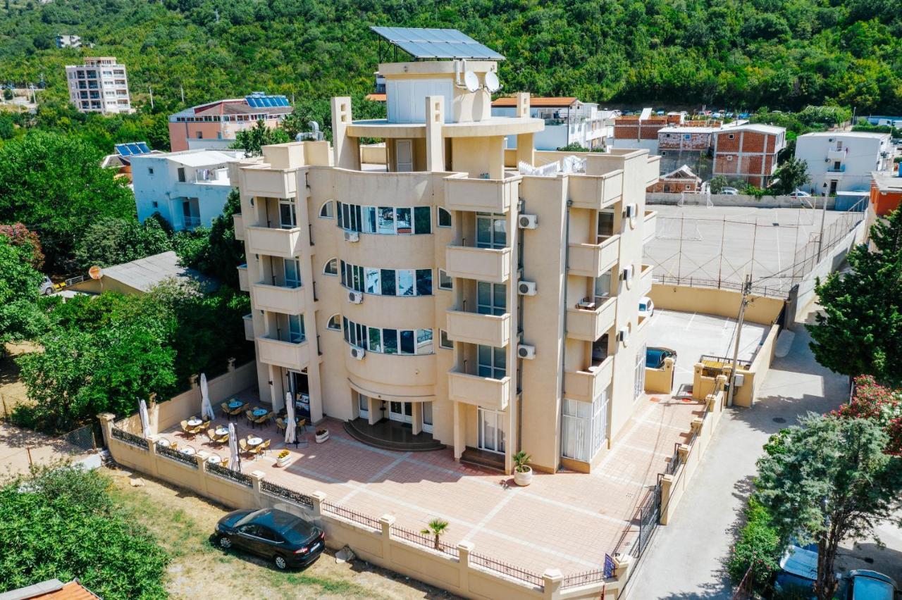 Hotel Dana Čanj 외부 사진