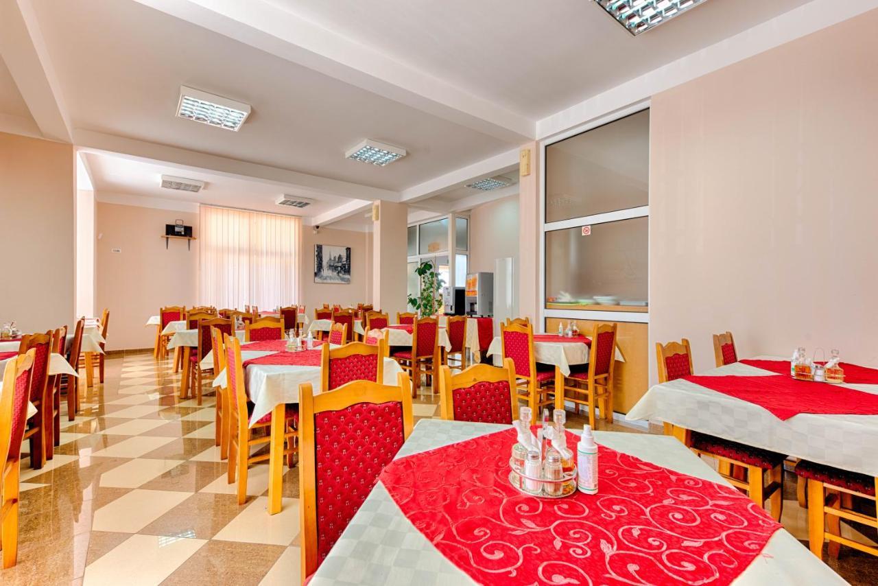 Hotel Dana Čanj 외부 사진