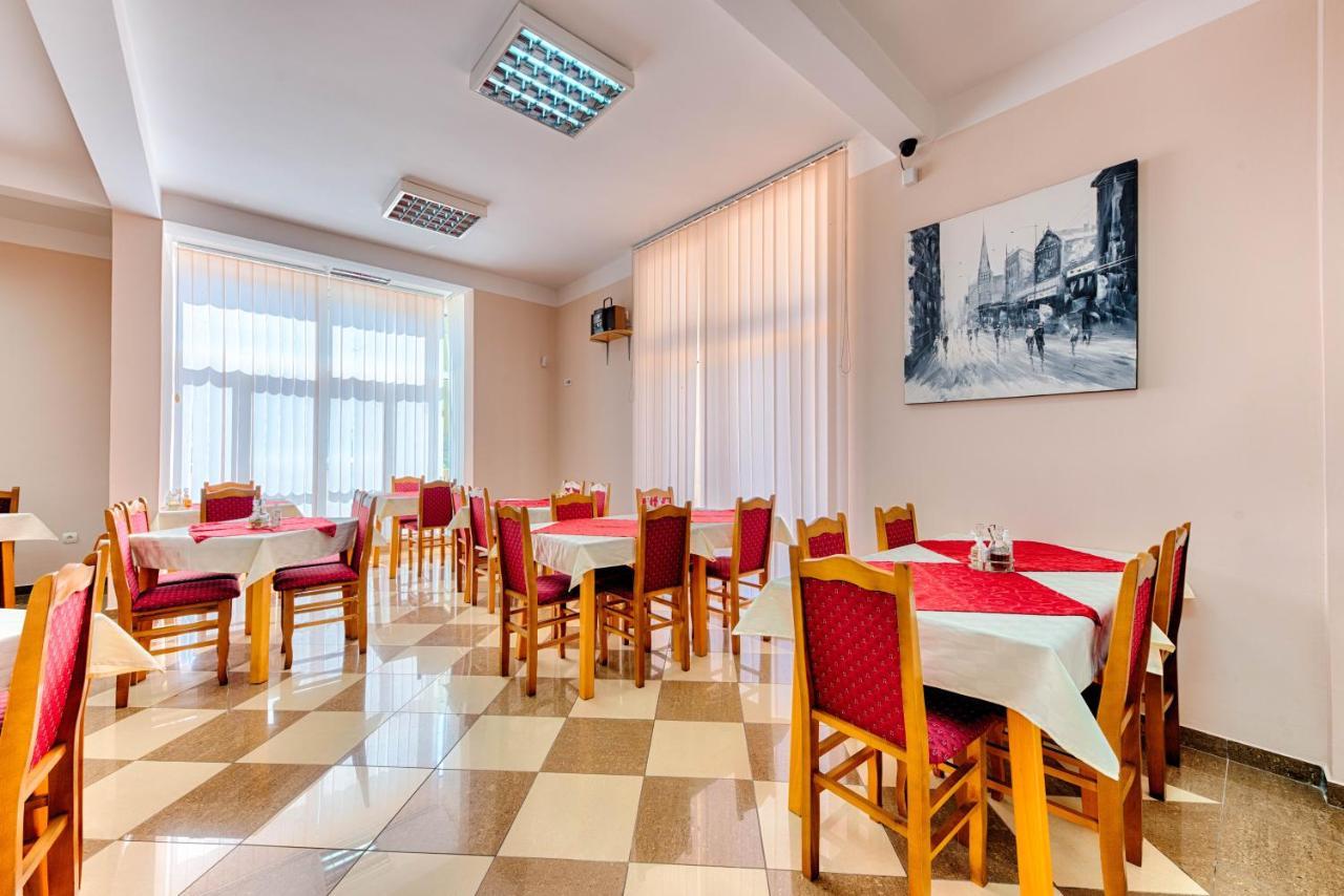 Hotel Dana Čanj 외부 사진